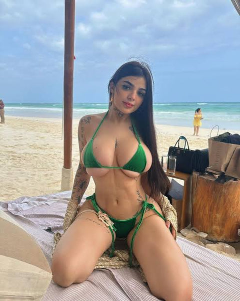 Gallery Karely Ruiz 1